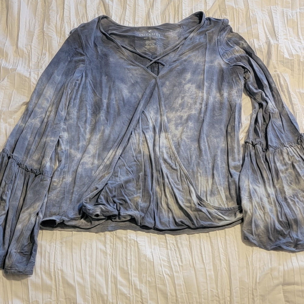 Bell Sleeve